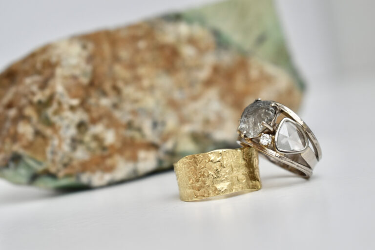 AU PU ring met rose cut diamant4 768x512