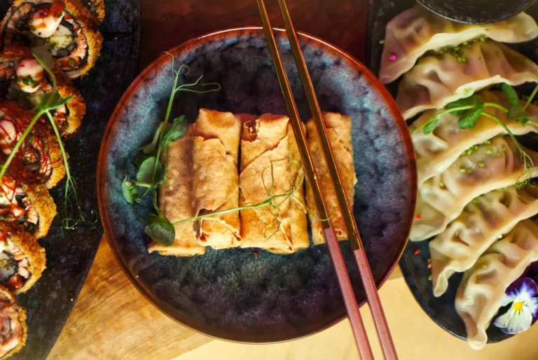 Food sharing wide.jpg 768x514